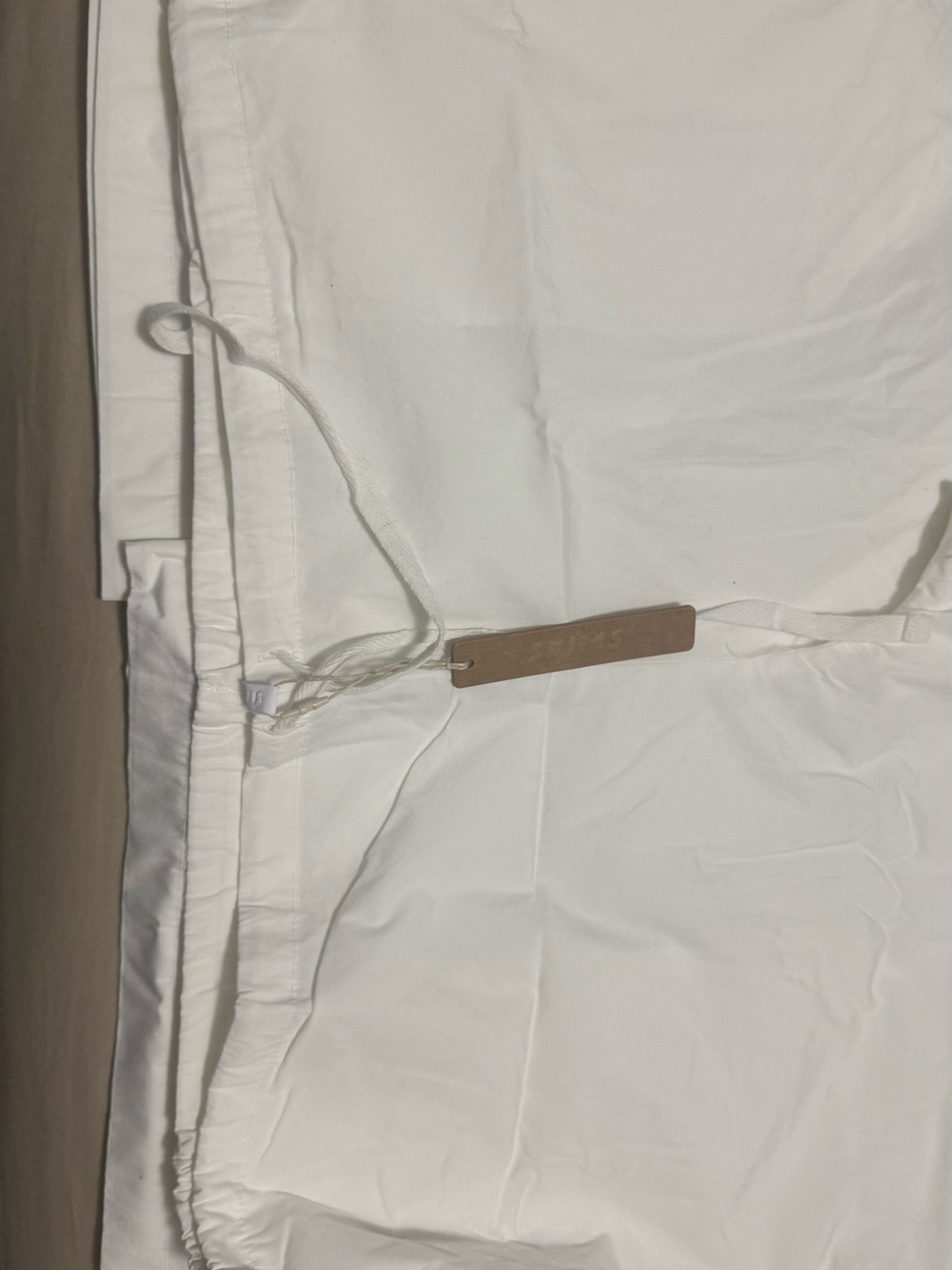 SKIMS White Wide Leg Pants - Picture 6 of 6